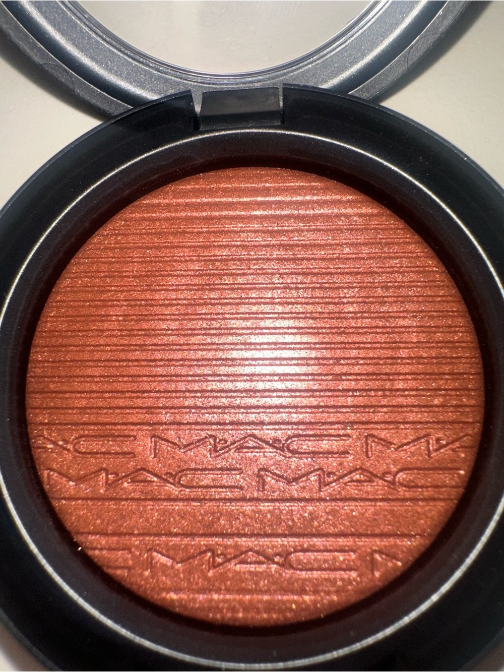 MAC Hard To Get Extra Dimension Blush